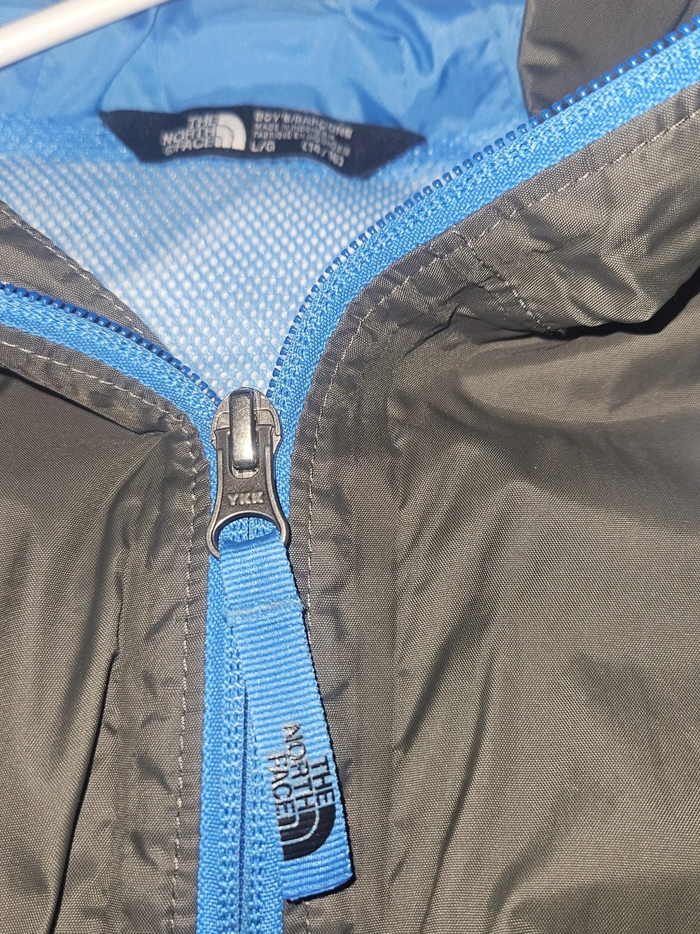 The North Face Kids' Lightweight Hooded Jacket - Black with Blue Zip